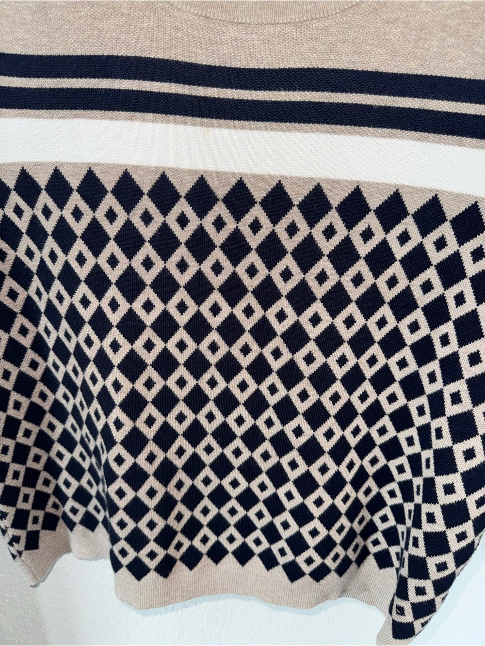 Adrianna Papell Cream & Black Diamond Knit Short Sleeve Geometric Top Medium - Picture 4 of 7